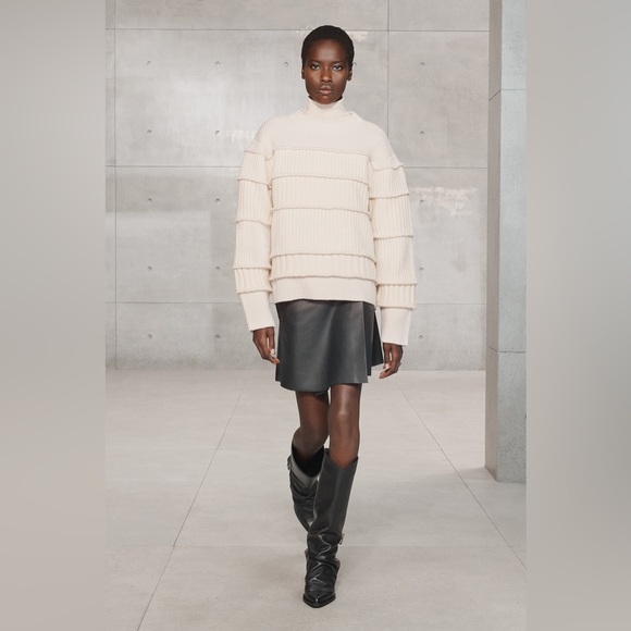 Zara Cream Ribbed Sweater - Picture 2 of 7